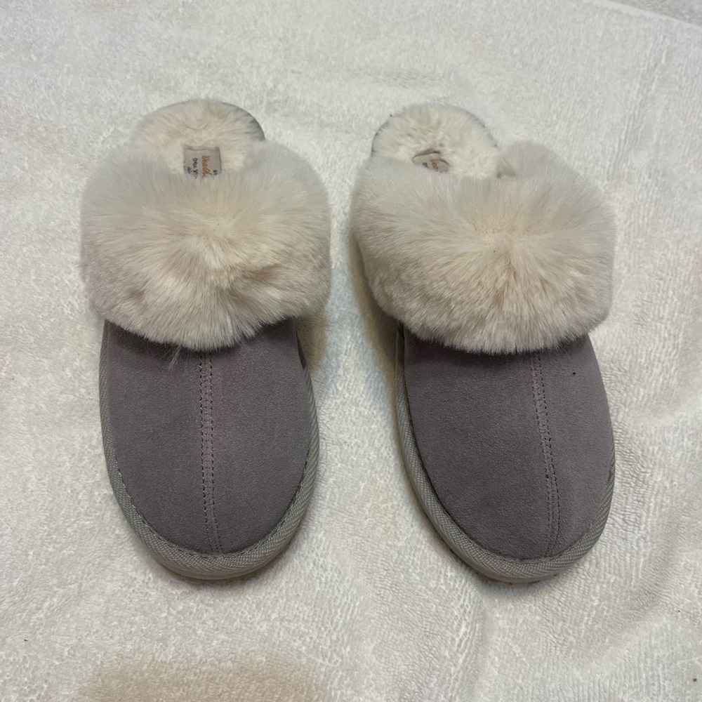 Vintage Cream and Gray Women's Slippers